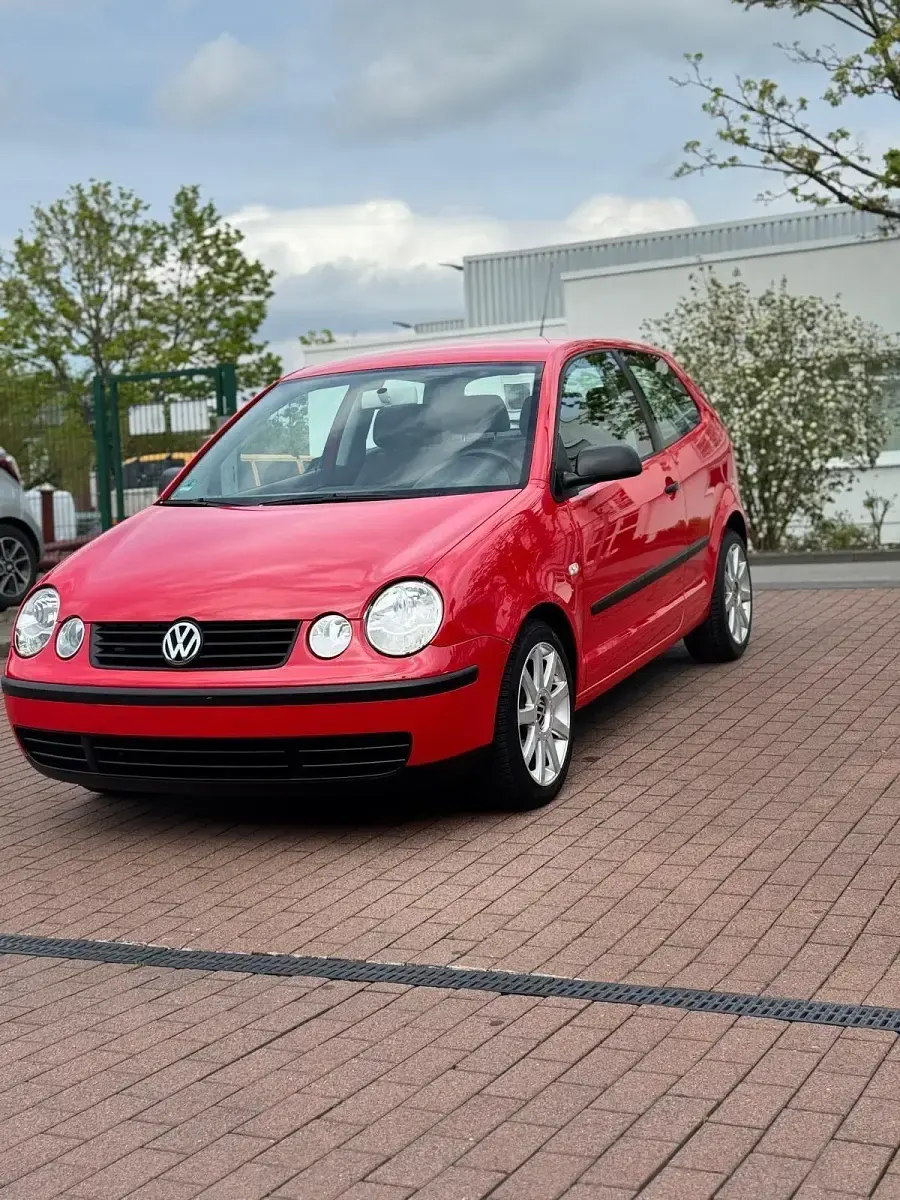 Gebraucht VW Polo 75 PS (55 kW) 2003 Rot Kleinwagen