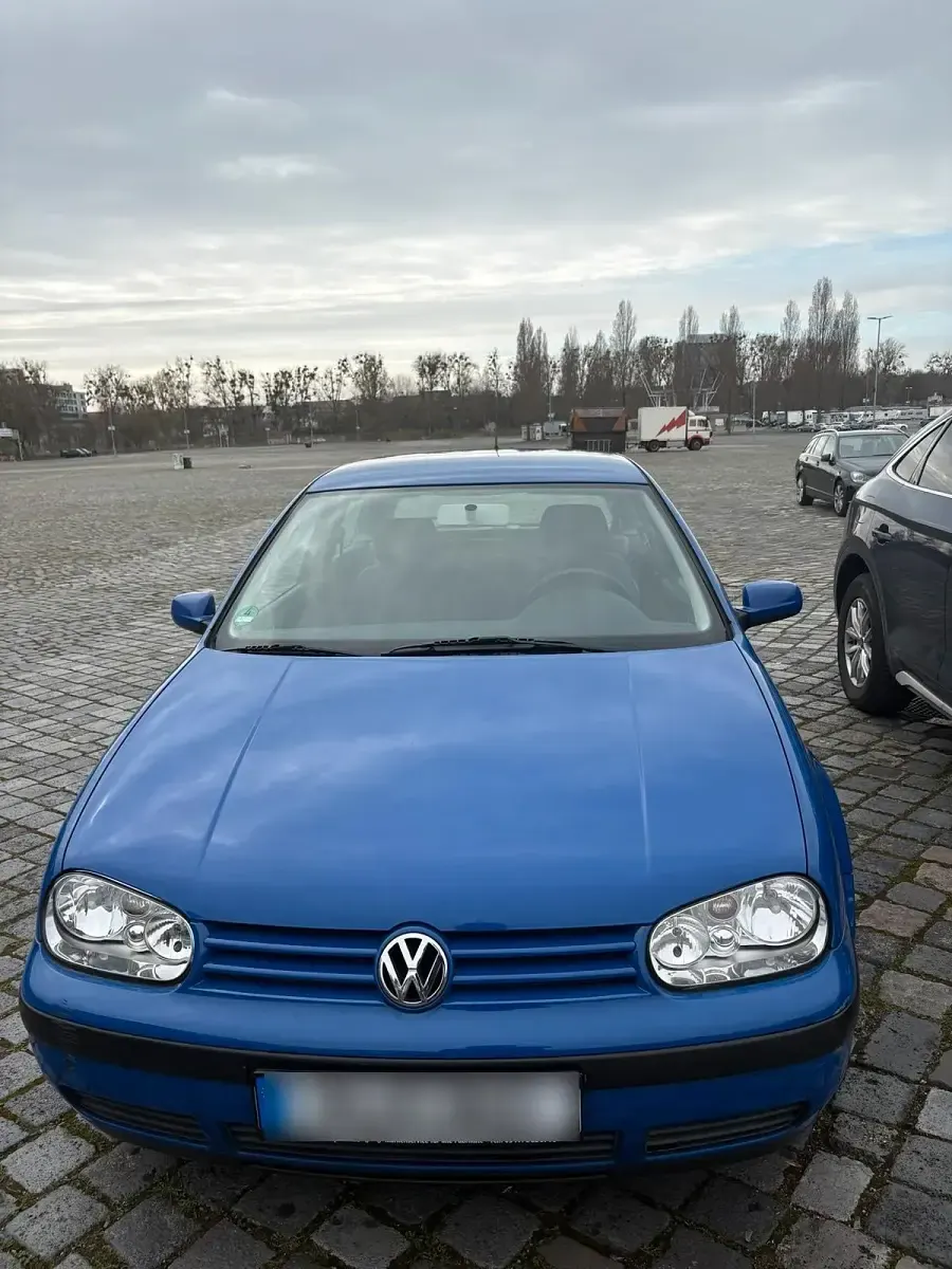 Gebraucht VW Golf IV 75 PS (55 kW) 2002 Blau Kleinwagen