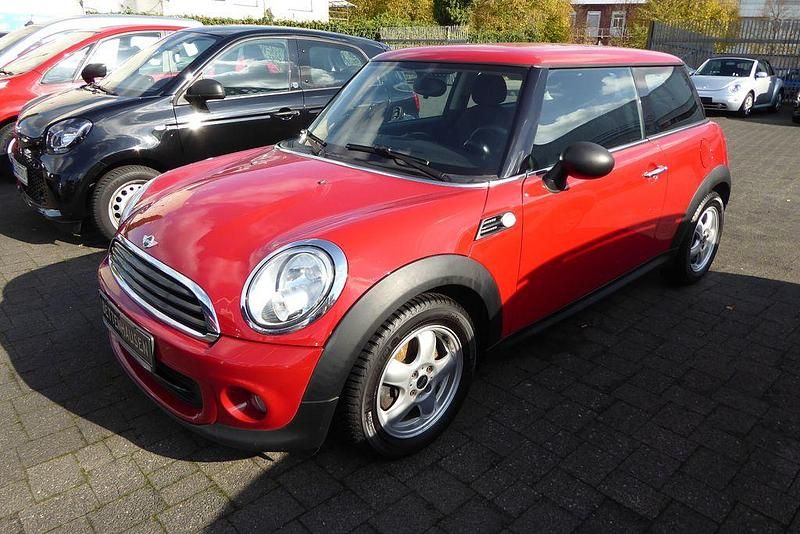 Rot Gebraucht 2012 Mini ONE Kleinwagen | 6.490 € (Etwas zu teuer) - Bild 1/4