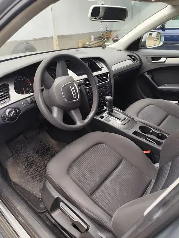 Gebraucht Audi A4 Attraction 120 PS (88 kW) 2009 Grau Limousine