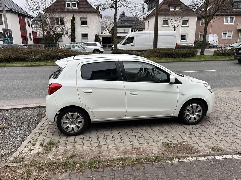 Gebraucht Mitsubishi Space Star Top 80 PS (58 kW) 2014 Weiß Van / Kleinbus