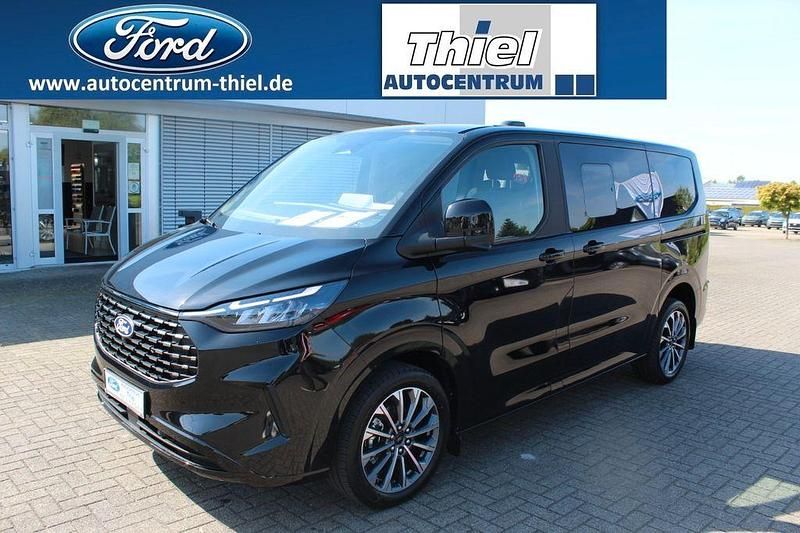 Schwarz Neu 2025 Ford Tourneo Custom Van / Kleinbus | 47.990 € (Etwas zu teuer) - Bild 1/4