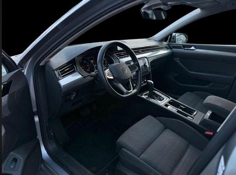 Gebraucht VW Passat Business 200 PS (147 kW) 2021 Silber Kombi