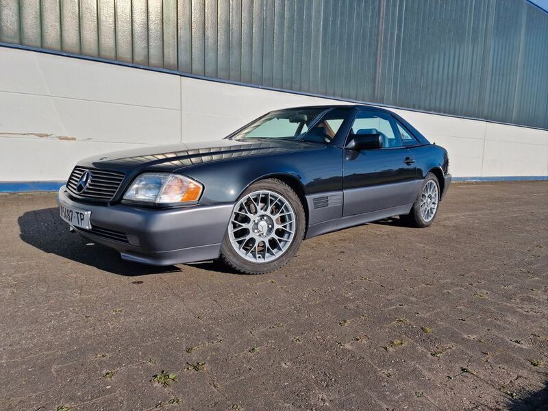 Schwarz Gebraucht 1990 Mercedes SL300 Cabrio | 13.990 € - Bild 1/4