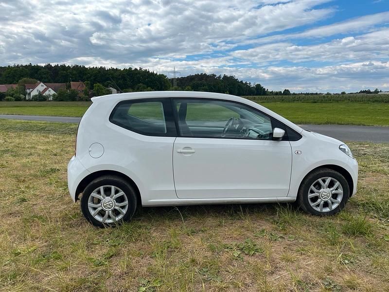 Weiß Gebraucht 2013 VW up! Move Kleinwagen | 6.700 € - Bild 1/4