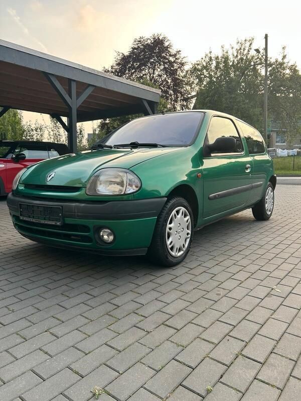 Grün Gebraucht 2001 Renault Clio II Kleinwagen | 1.250 € (Fairer Preis) - Bild 1/4