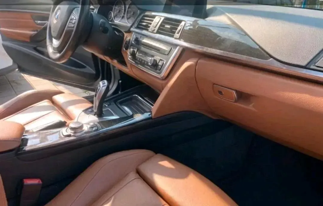 Gebraucht BMW 320 Luxury Line 184 PS (135 kW) 2015 Andere farben Kombi