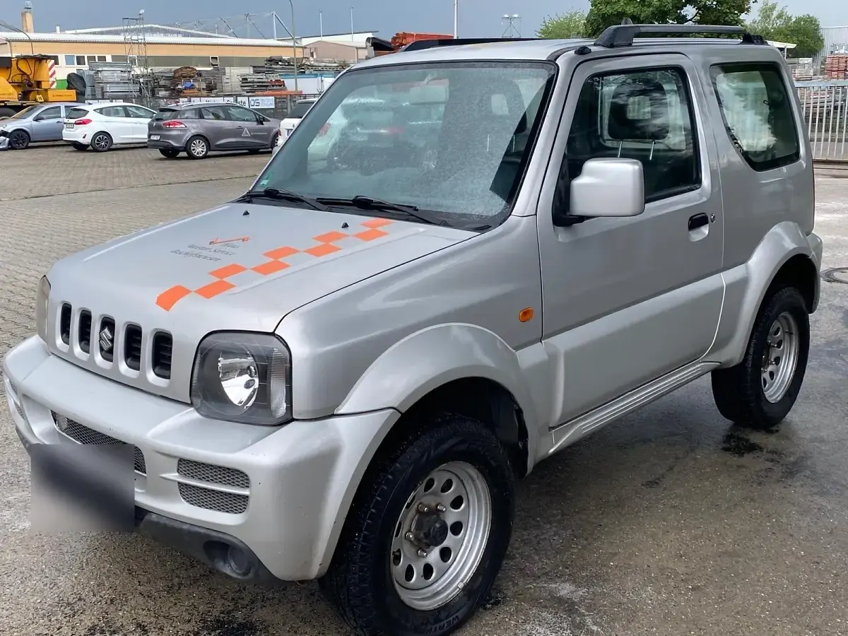 Gebraucht Suzuki Jimny 86 PS (63 kW) 2012 Silber SUV