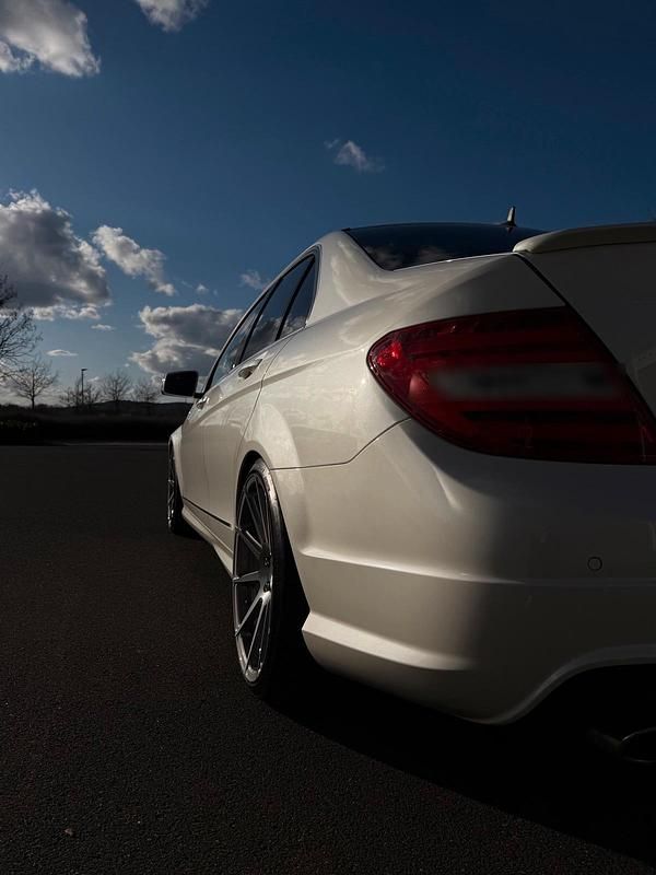 Gebraucht Mercedes C350 306 PS (225 kW) 2013 Weiß Limousine