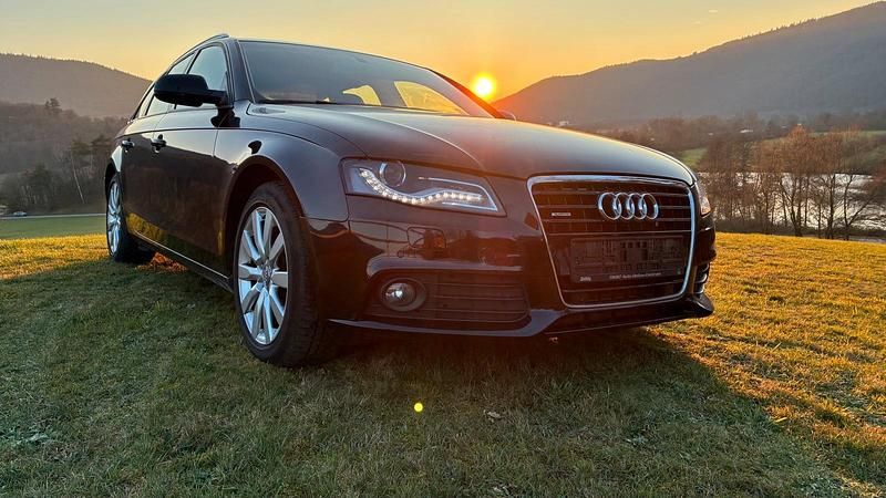 Schwarz Gebraucht 2010 Audi A4 Kombi | 6.250 € (Guter Preis) - Bild 1/4