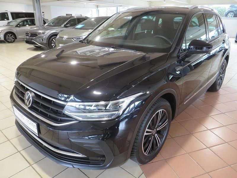 Schwarz Gebraucht 2021 VW Tiguan United SUV | 24.945 € (Guter Preis) - Bild 1/4