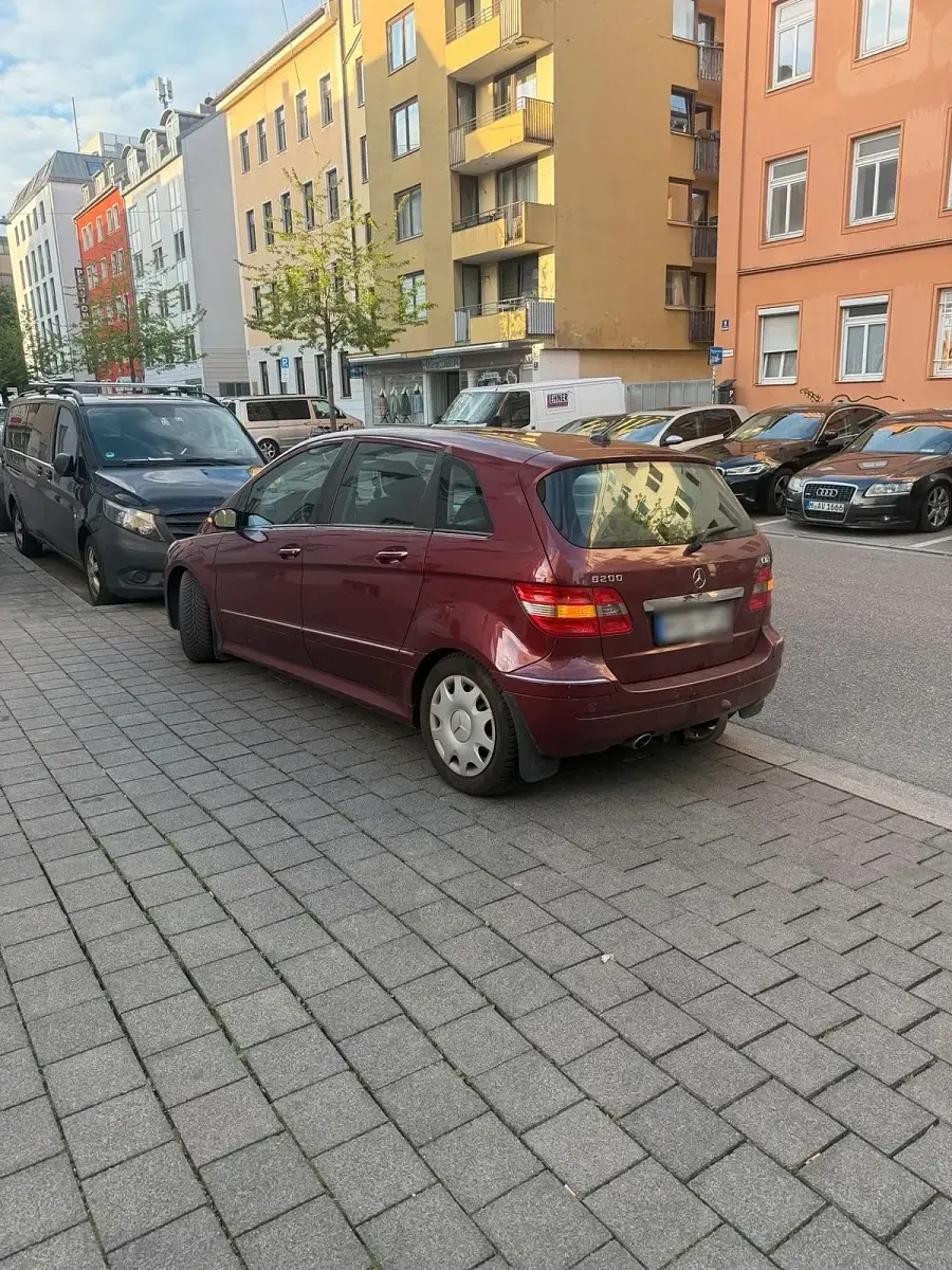 Gebraucht Mercedes B200 140 PS (102 kW) 2008 Rot Van / Kleinbus