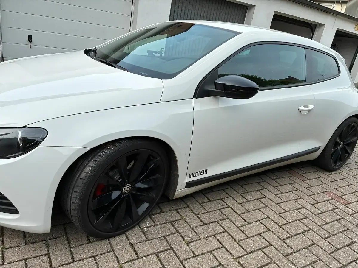 Gebraucht VW Scirocco 160 PS (117 kW) 2008 Weiß Coupé