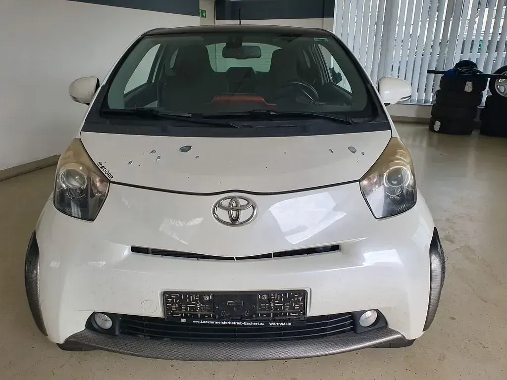 Gebraucht Toyota iQ 98 PS (72 kW) 2012 Weiß Kleinwagen