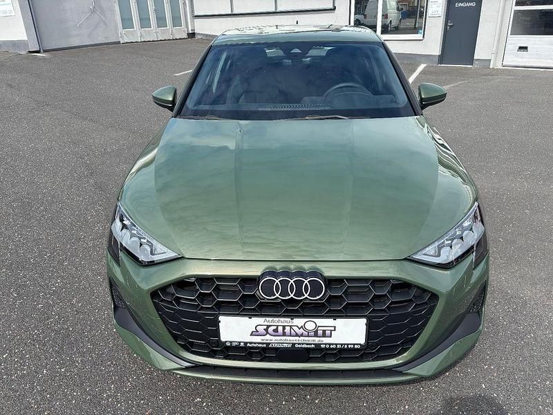 Gebraucht Audi A3 150 PS (110 kW) 2025 Grün Limousine