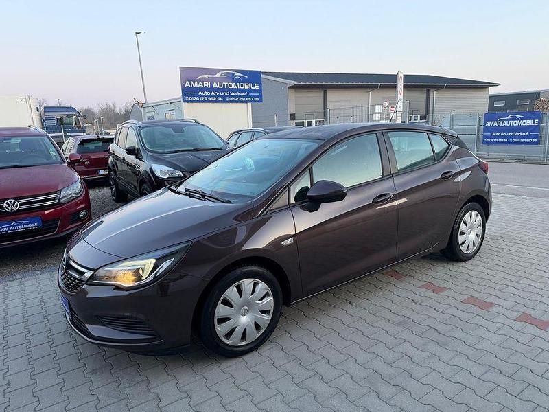 Gebraucht Opel Astra Edition 125 PS (91 kW) 2016 Braun Limousine