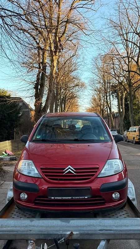 Rot Gebraucht 2003 Citroën C3 Kleinwagen | 500 € (Superpreis) - Bild 1/4
