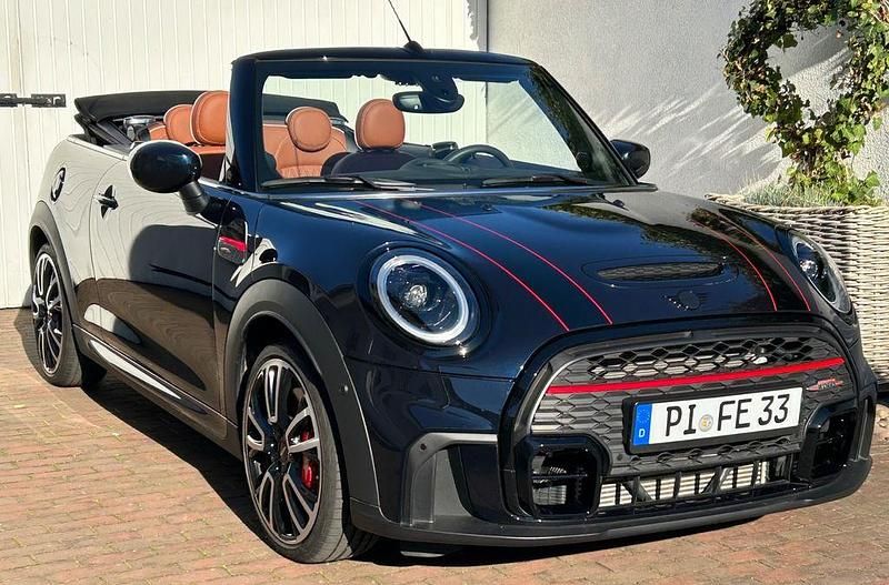 Blau Gebraucht 2023 Mini John Cooper Works Kleinwagen | 39.900 € (Teuer) - Bild 1/4