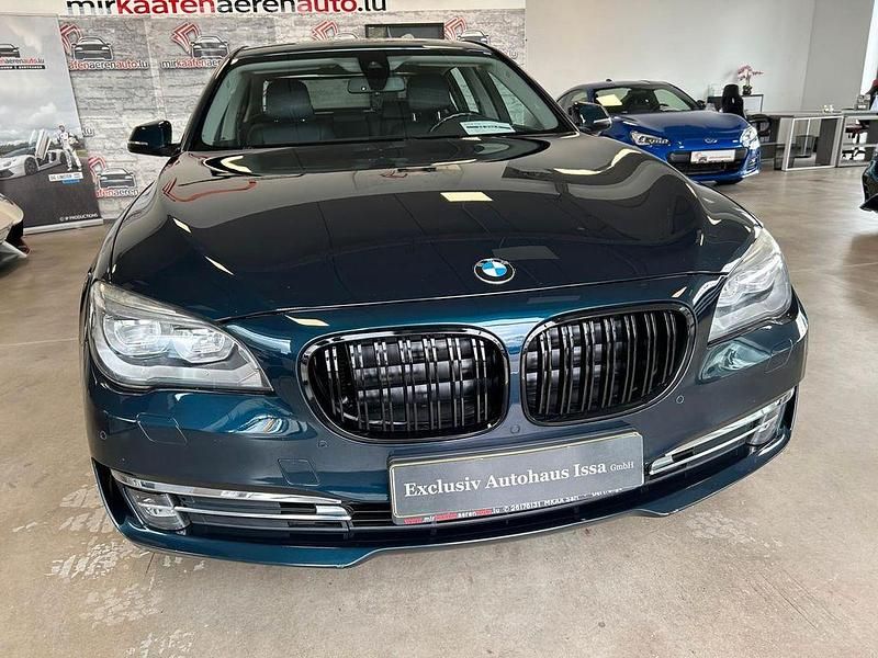 Gebraucht BMW 730 258 PS (189 kW) 2012 Blau Limousine