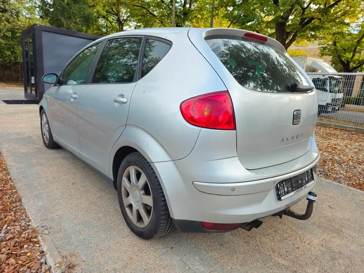 Occasion Seat Altea 150 ch (110 kW) 2005 Argent Monospace