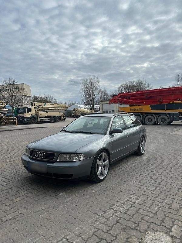Gebraucht Audi A4 125 PS (91 kW) 1998 Kombi