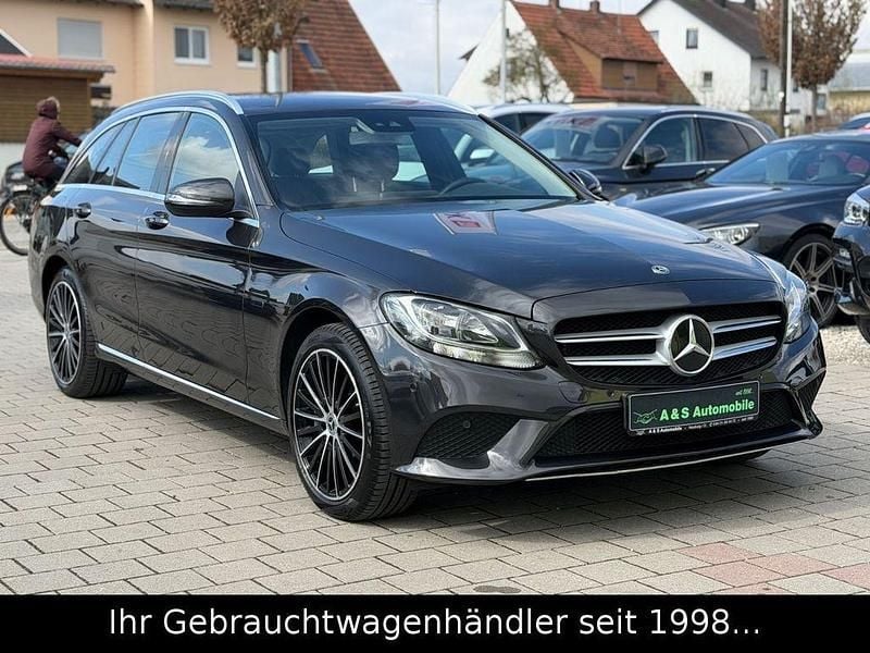 Gebraucht Mercedes E300 Avantgarde 320 PS (235 kW) 2020 Grau Limousine