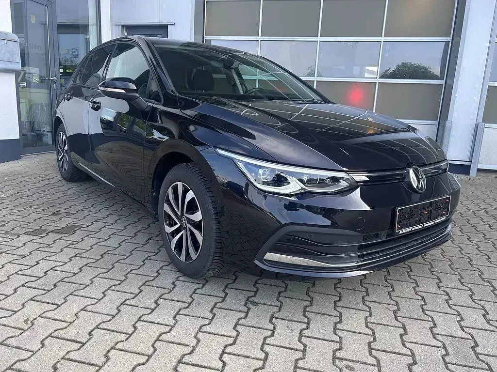 Gebraucht VW Golf VIII Active 150 PS (110 kW) 2023 Deep black perleffekt Limousine