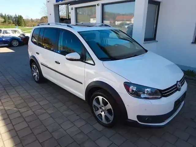 Gebraucht VW Touran Cross 140 PS (102 kW) 2012 Weiß Van / Kleinbus