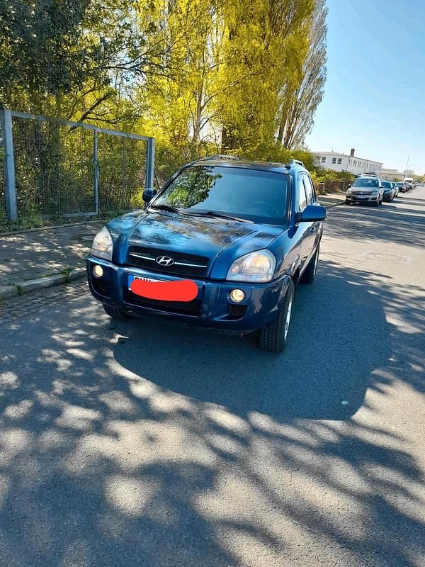 Second-hand Hyundai Tucson 140 CP (102 kW) 2008 Albastru SUV