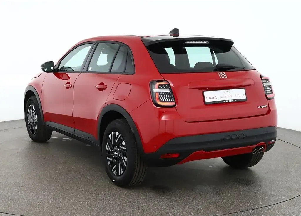 Neu Fiat 600 145 PS (106 kW) 2026 Rot SUV