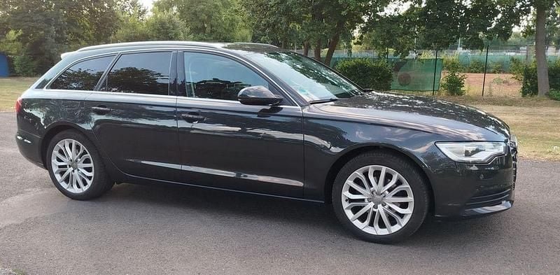 Schwarz Gebraucht 2012 Audi A6 Kombi | 10.000 € (Fairer Preis) - Bild 1/4