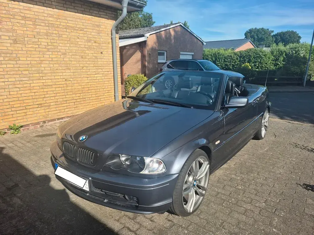 Gebraucht BMW 325 192 PS (141 kW) 2002 Grau Coupé