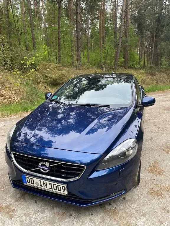 Gebraucht Volvo V40 Ocean Race 150 PS (110 kW) 2015 Blau Limousine