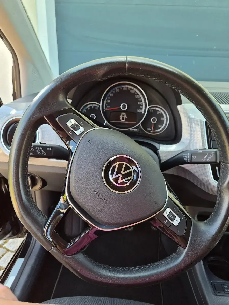 Gebraucht VW e-up! Style 61 kW (83 PS) 2022 Schwarz Kleinwagen