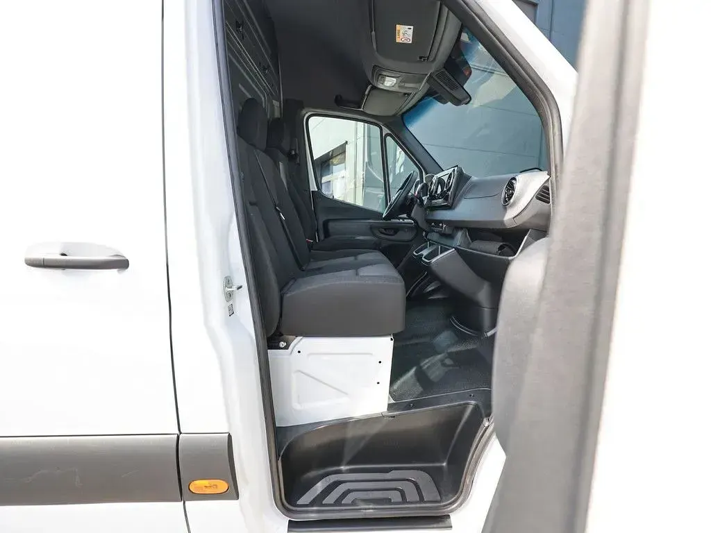 Gebraucht Mercedes Sprinter 190 PS (139 kW) 2025 Weiss / arktikweiss Van