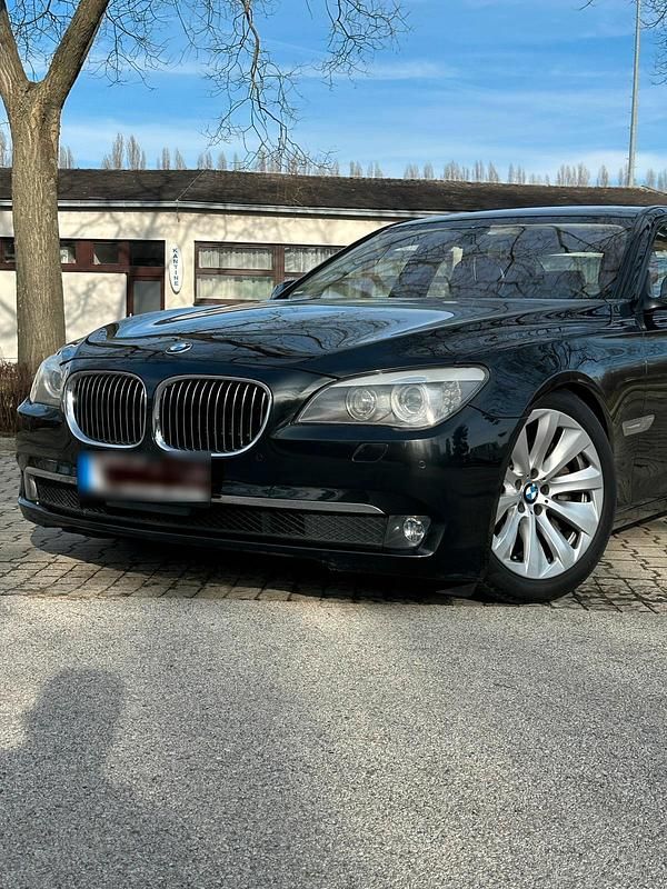 Gebraucht BMW ActiveHybrid 7 465 PS (342 kW) 2012 Schwarz Limousine