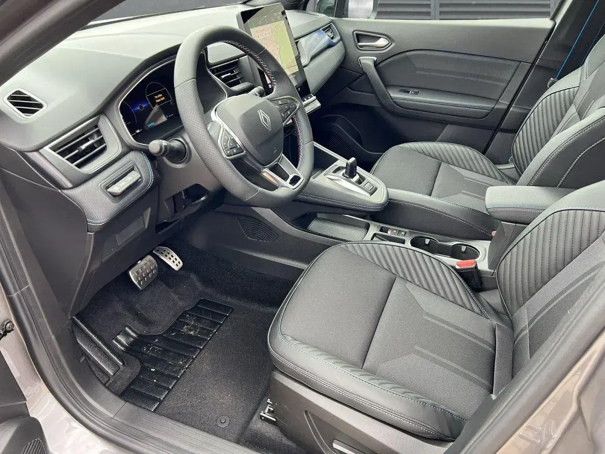 Neu Renault Captur Esprit Alpine 160 PS (117 kW) 2026 Stahlgrau + blackpearl... SUV