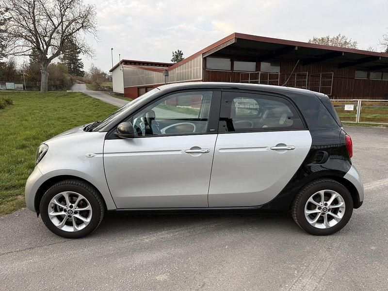 Second-hand Smart ForFour 71 CP (52 kW) 2015 Argintiu Hatchback