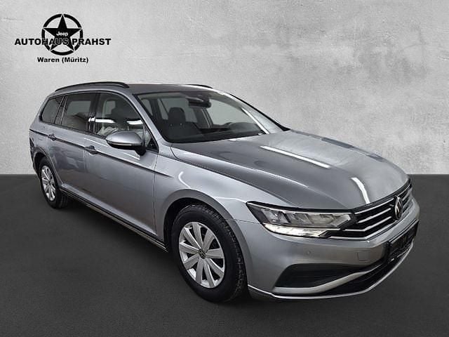 Gebraucht VW Passat 150 PS (110 kW) 2022 Silber Kombi