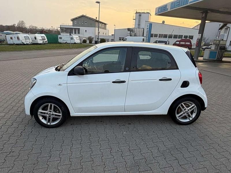Gebraucht Smart ForFour Electric Drive 60 kW (82 PS) 2020 Weiß Kleinwagen