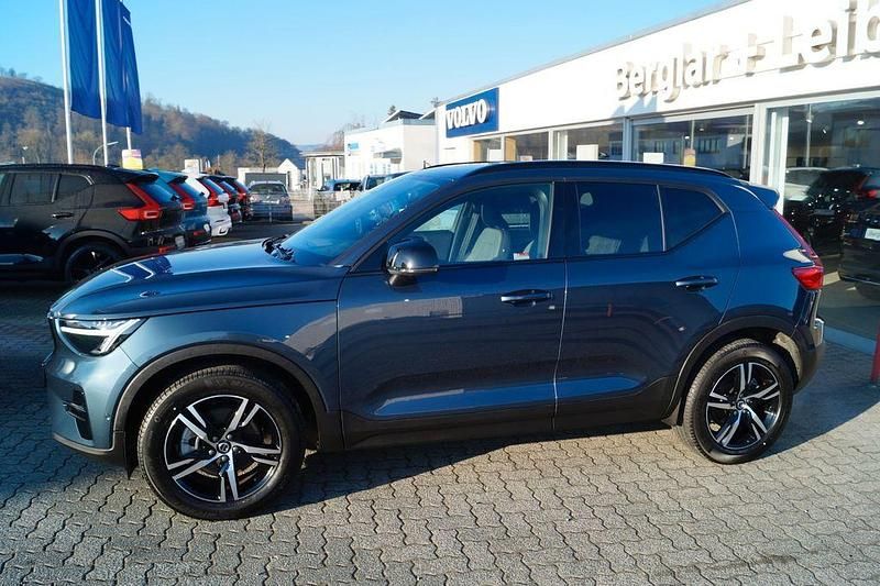 Gebraucht Volvo XC40 Plus 197 PS (144 kW) 2025 Blau SUV