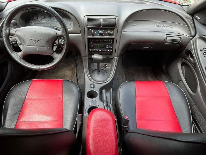 Usata Ford Mustang 193 CV (141 kW) 2004 Rosso Cabrio