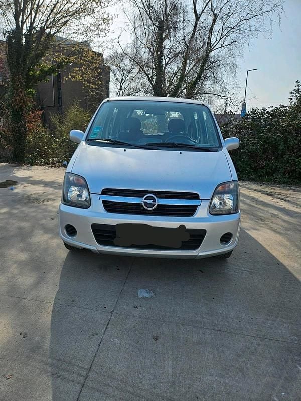 Gebraucht Opel Agila 60 PS (44 kW) 2004 Silber Van / Kleinbus