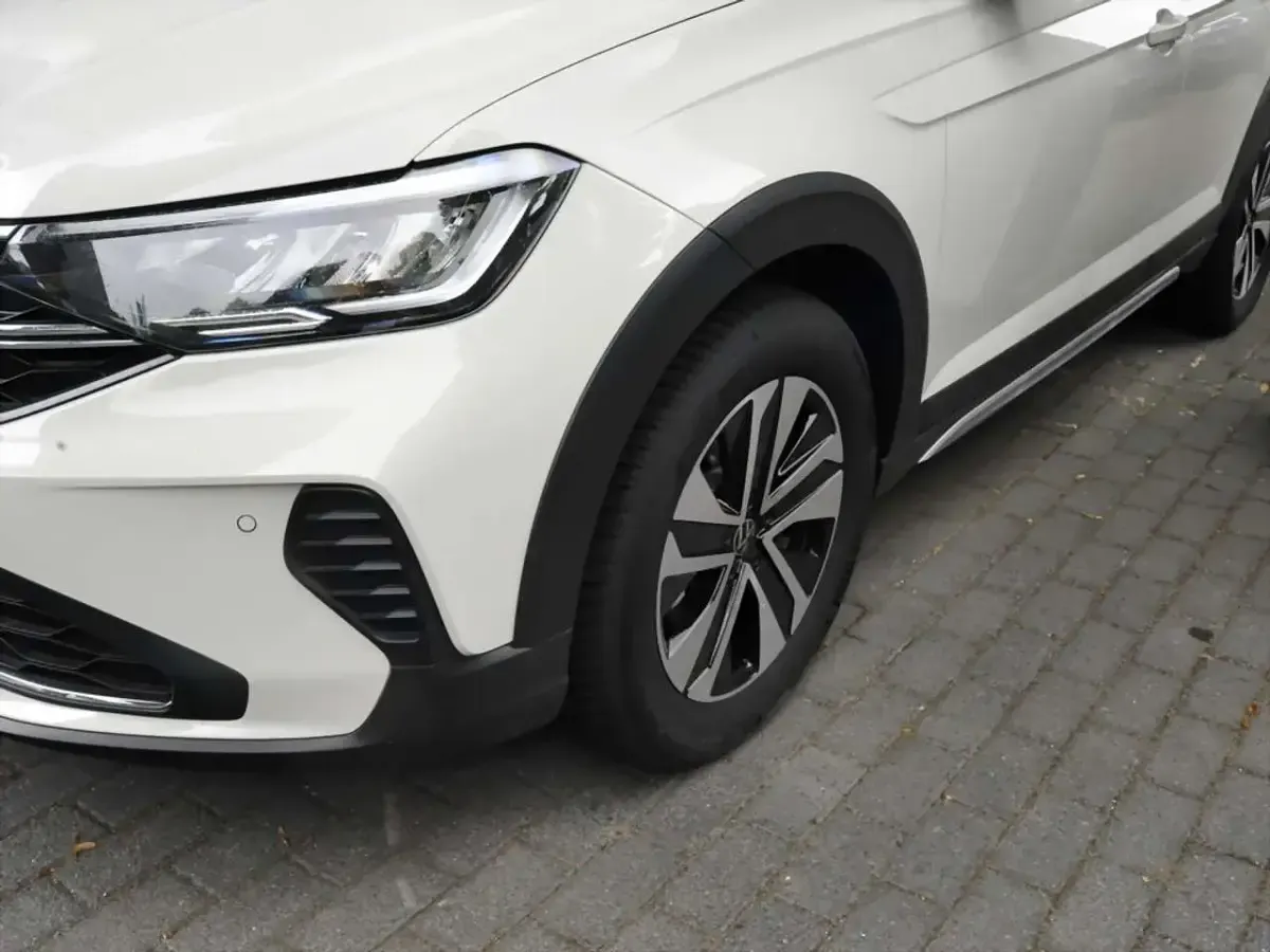 Neu VW Taigo 95 PS (69 kW) 2026 Grau SUV