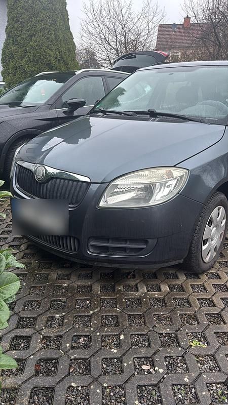 Grau Gebraucht 2009 Skoda Fabia Kombi | 2.000 € (Guter Preis) - Bild 1/4
