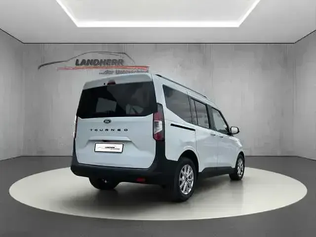Gebraucht Ford Tourneo Courier Titanium 125 PS (91 kW) 2025 Weiß Van / Kleinbus