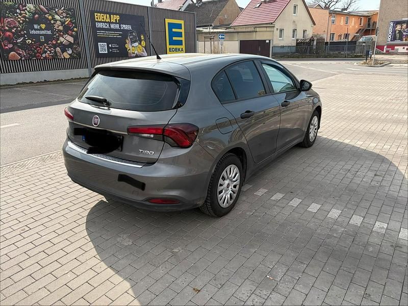 Gebraucht Fiat Tipo Pop 70 PS (51 kW) 2017 Grau Limousine