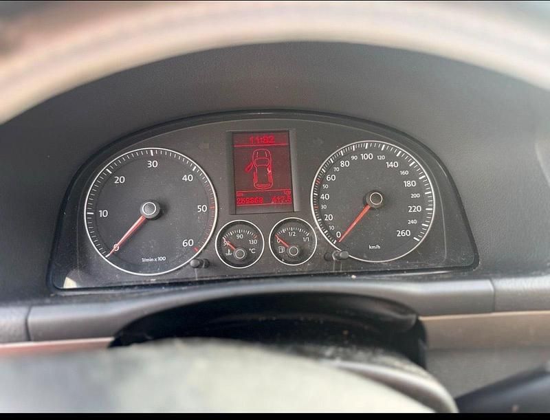 Gebraucht VW Touran 105 PS (77 kW) 2007 Grau Van / Kleinbus