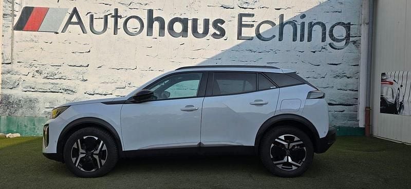 Weiß Gebraucht 2024 Peugeot 2008 Allure SUV | 21.000 € (Fairer Preis) - Bild 1/4