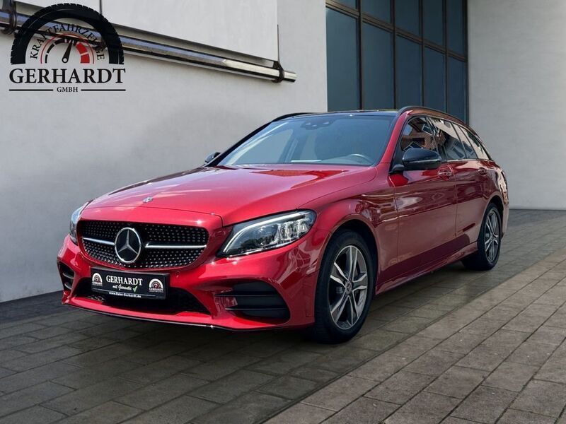 Rot Gebraucht 2019 Mercedes C300 AMG Limousine | 29.980 € (Guter Preis) - Bild 1/4